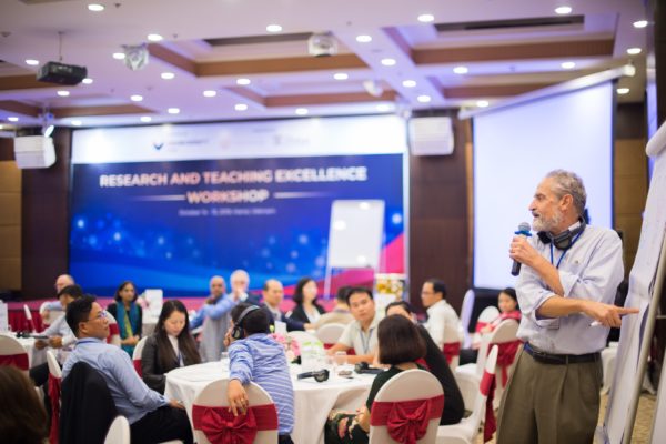 Douglas Stayman Presenting in Teaching Workshop