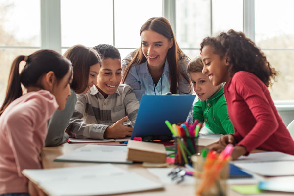 600×400-elementary-students